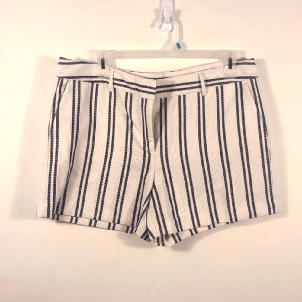 Ann Taylor Signature Striped Shorts Size 16